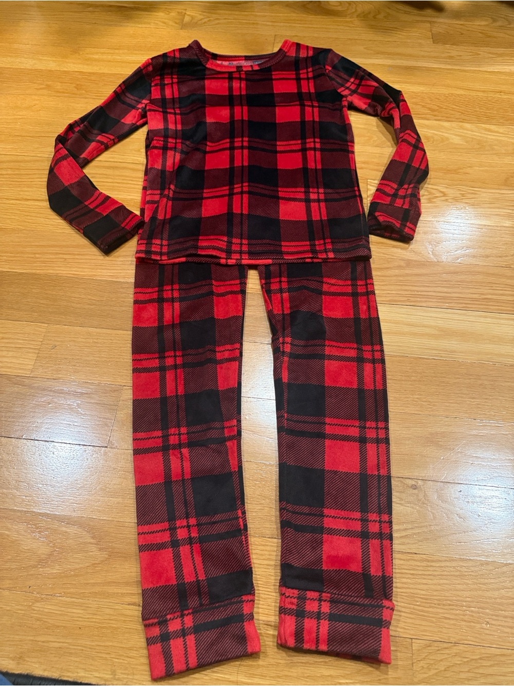 Cat & Jack red/ black buffalo print pajamas set size 10.